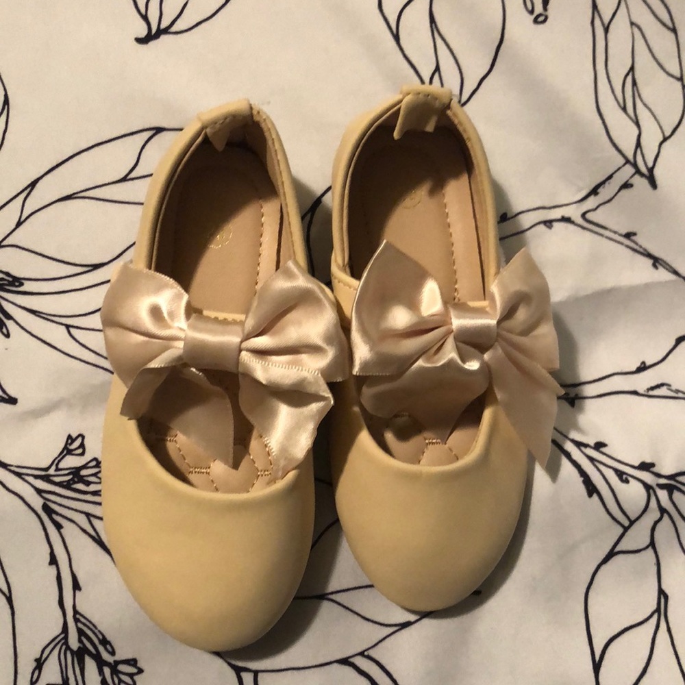 Shoes size 23